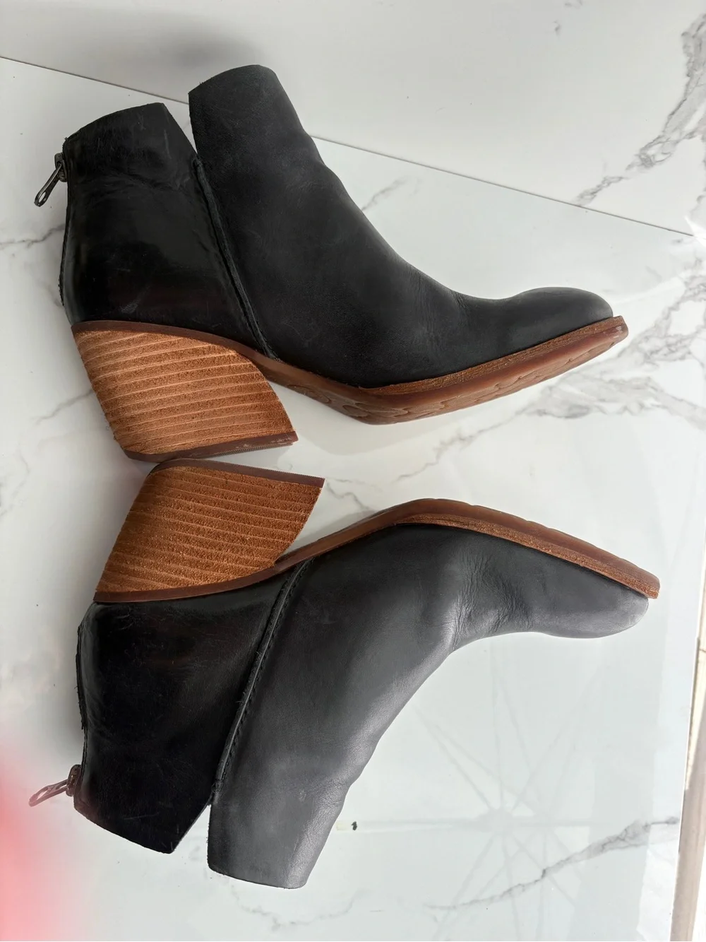 Kork-Ease sz 6.5 Chandra Black Leather Ankle Bootie Boot Zip-up